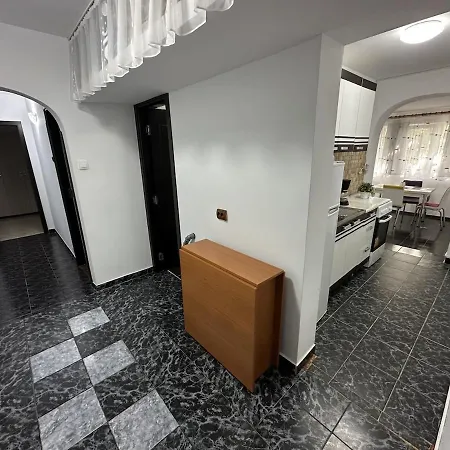 Spacious With Private Garden - Near & Festivals Apartman Mangalia